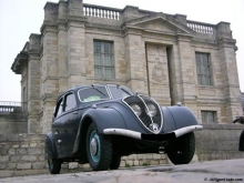 Peugeot 402